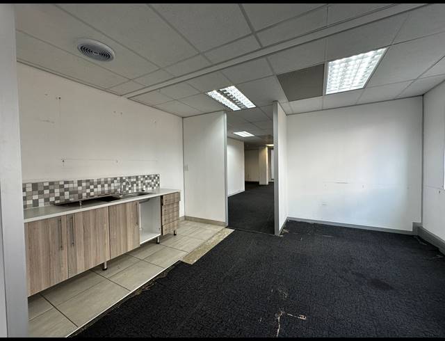326M² OFFICE TO LET IN ECO PARK ESTATE
